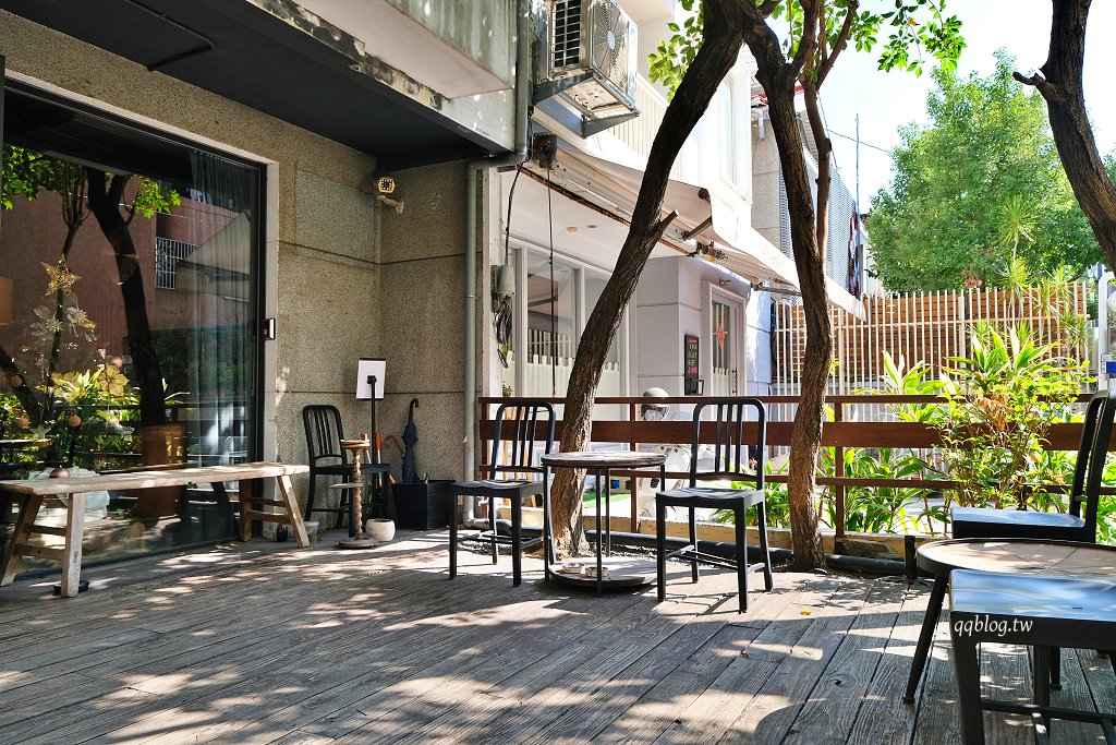 台中西區︱KOPHY coffee&philosophy.精誠商號老字號咖啡館,環境舒適還不限時 @QQ的懶骨頭 台中西區︱KOPHY coffee&philosophy.精誠商號老字號咖啡館,環境舒適還不限時 @QQ的懶骨頭