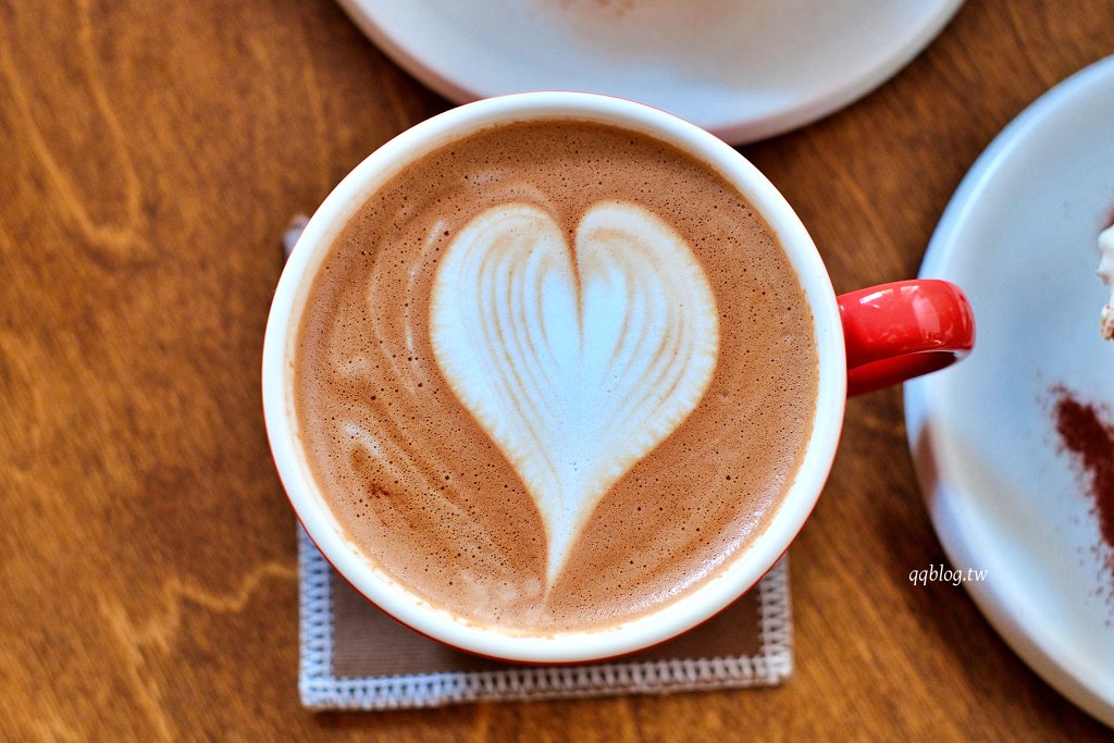 台中西區︱KOPHY coffee&philosophy.精誠商號老字號咖啡館,環境舒適還不限時 @QQ的懶骨頭 台中西區︱KOPHY coffee&philosophy.精誠商號老字號咖啡館,環境舒適還不限時 @QQ的懶骨頭