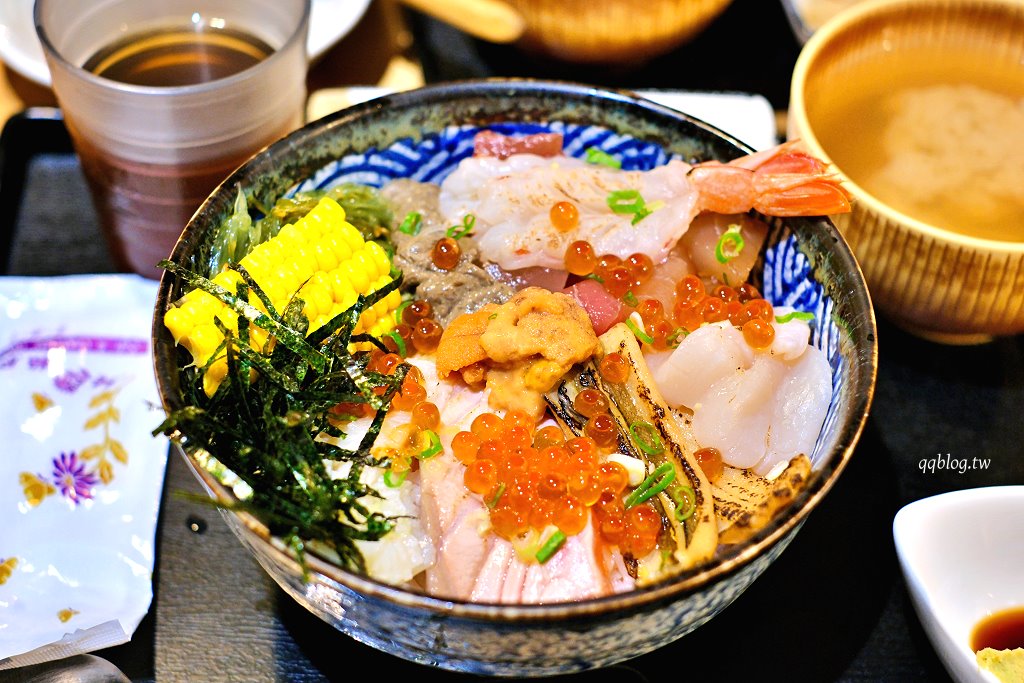 台南中西區︱兵衛丼どんぶり専門店．家庭式海鮮丼飯專門店，滿滿一碗海鮮超滿足 @QQ的懶骨頭