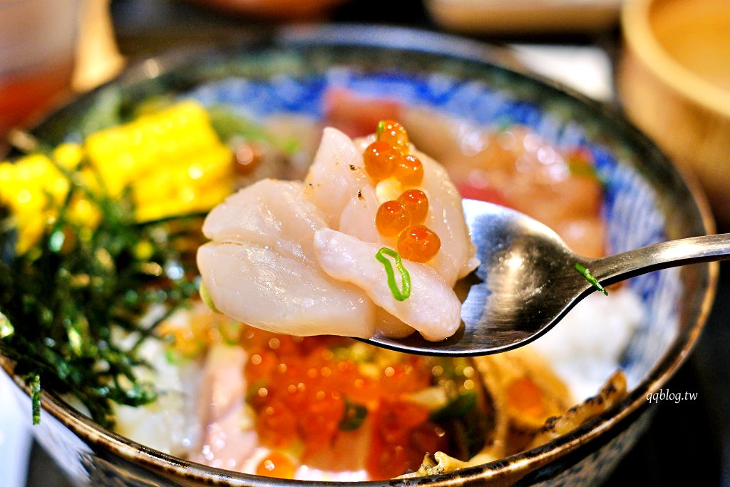 台南中西區︱兵衛丼どんぶり専門店．家庭式海鮮丼飯專門店，滿滿一碗海鮮超滿足 @QQ的懶骨頭