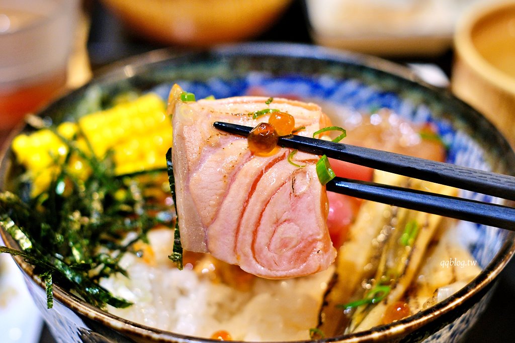 台南中西區︱兵衛丼どんぶり専門店．家庭式海鮮丼飯專門店，滿滿一碗海鮮超滿足 @QQ的懶骨頭