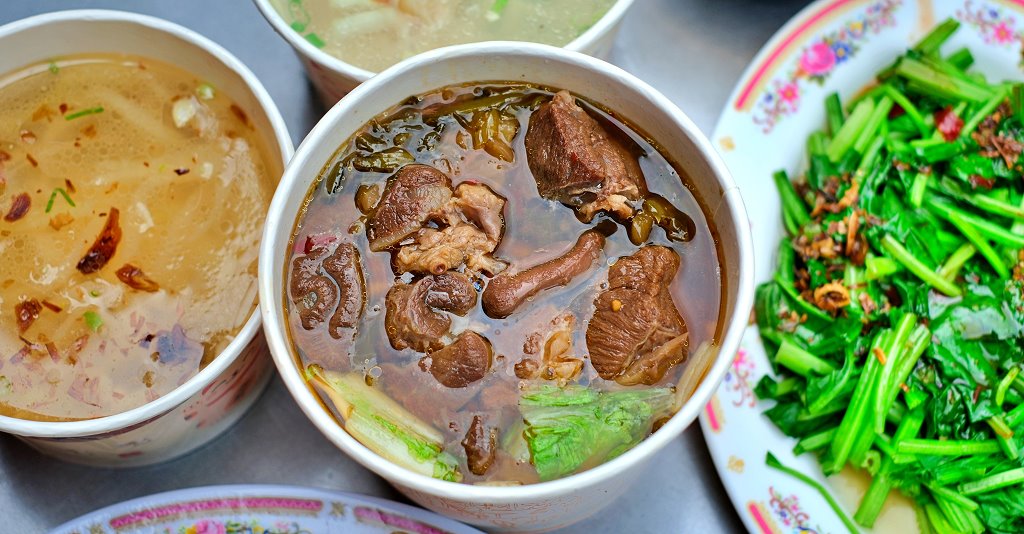苗栗通宵︱老杜牛肉麵．在地營業超過40年老麵店，很家常的口味 @QQ的懶骨頭