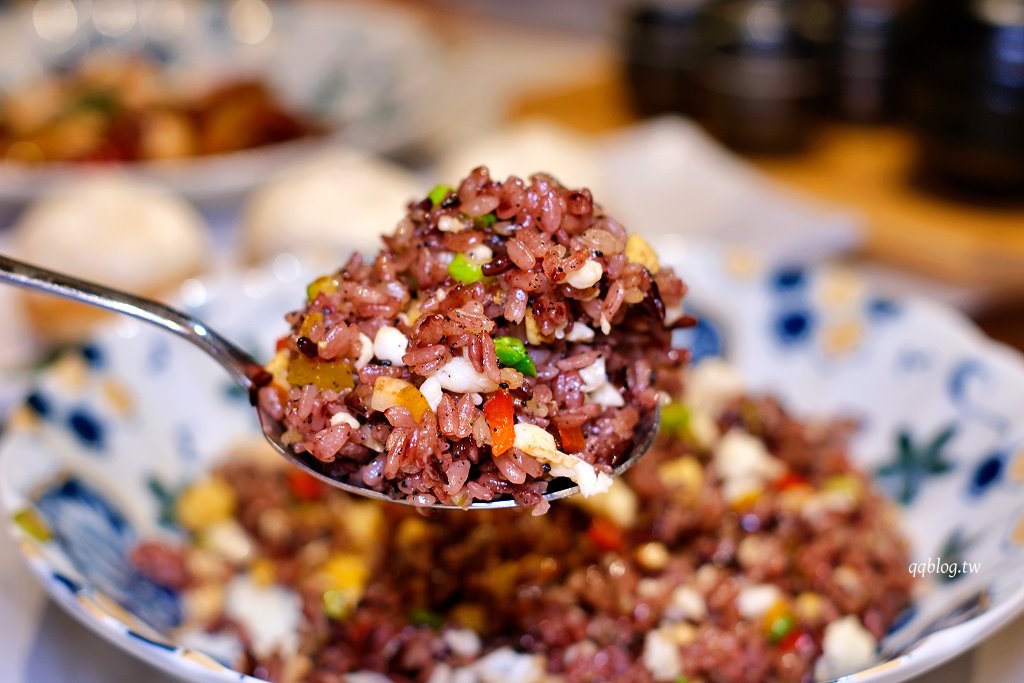 台中北屯︱樂蔬 LE SHU．韓國正寬法師創新禪食料理，口感味道都很豐富，巔覆蔬食的刻板印象 @QQ的懶骨頭