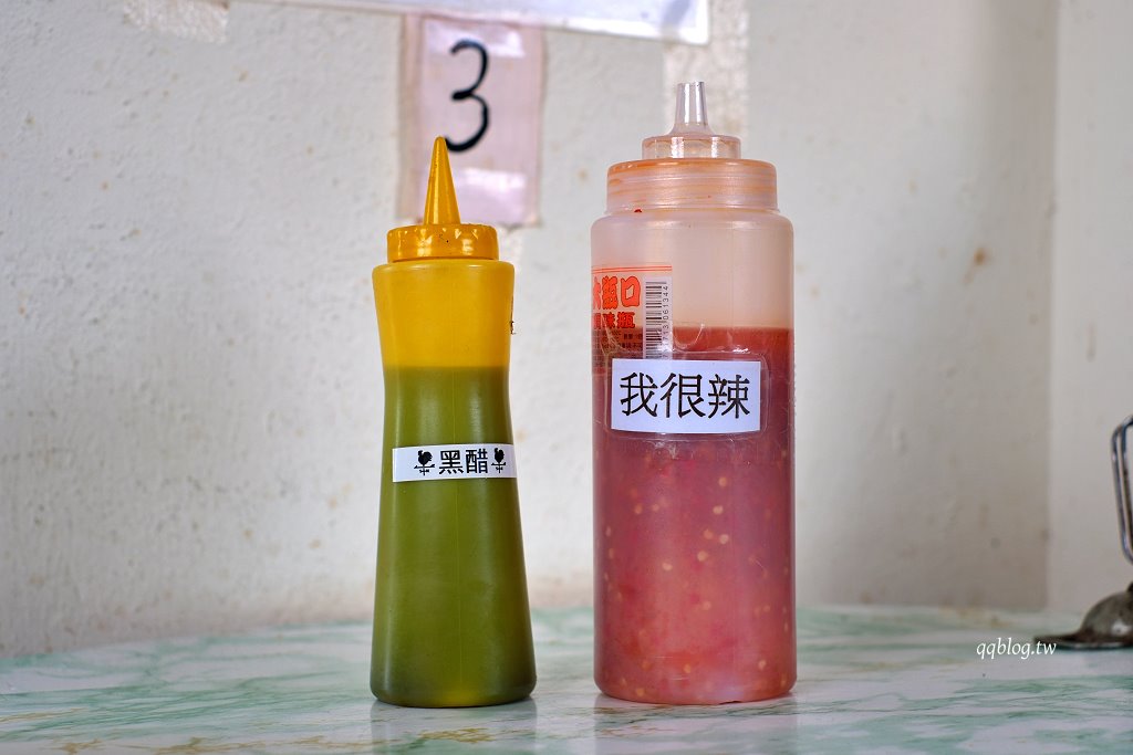 苗栗通霄︱廟口福記臭豆腐．現點現炸香氣四溢銅板美食，葷素皆有 @QQ的懶骨頭
