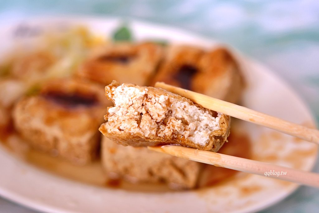 苗栗通霄︱廟口福記臭豆腐．現點現炸香氣四溢銅板美食，葷素皆有 @QQ的懶骨頭