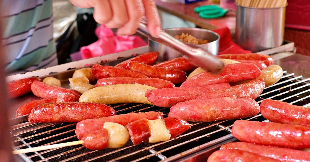 【台中住宿】頭等艙飯店 綠園道館．以飛機頭等艙為設計主題，Sogo百貨旁，交通方便，逛街、吃東西也很方便~^^ @QQ的懶骨頭