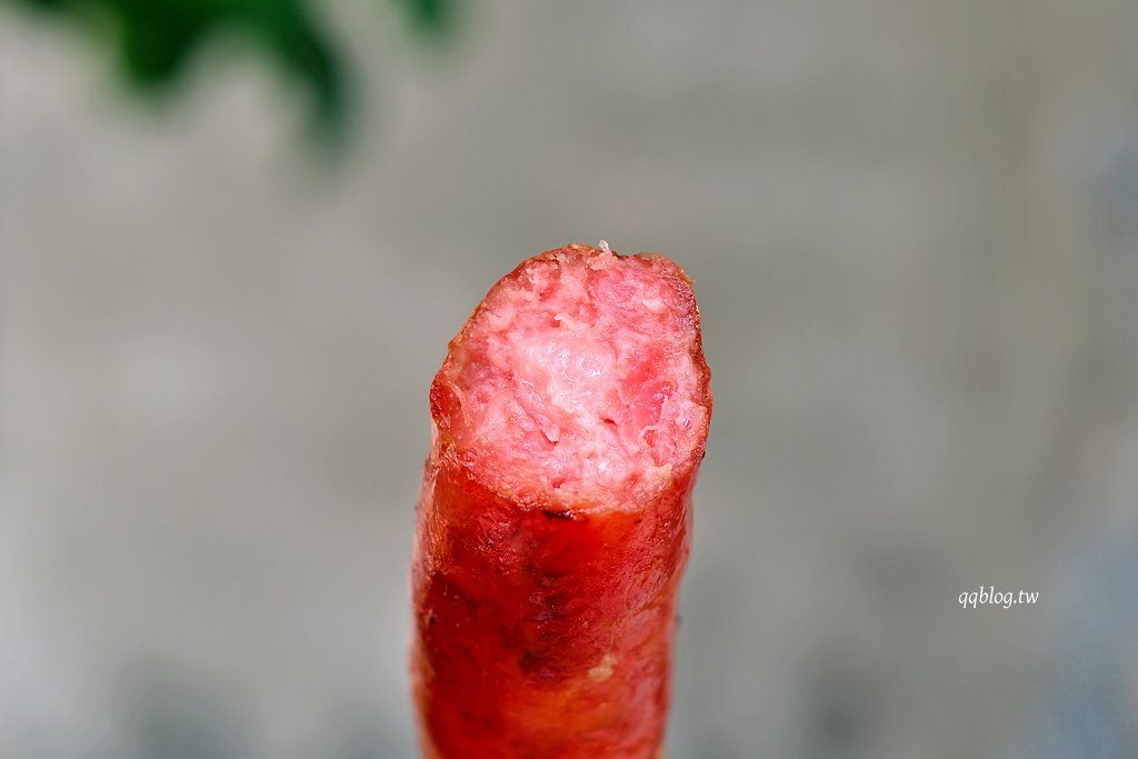 苗栗通宵︱阿明師噴汁香腸.廟前古早味香腸攤,綜合口味雙重口感 @QQ的懶骨頭 苗栗通宵︱阿明師噴汁香腸.廟前古早味香腸攤,綜合口味雙重口感 @QQ的懶骨頭