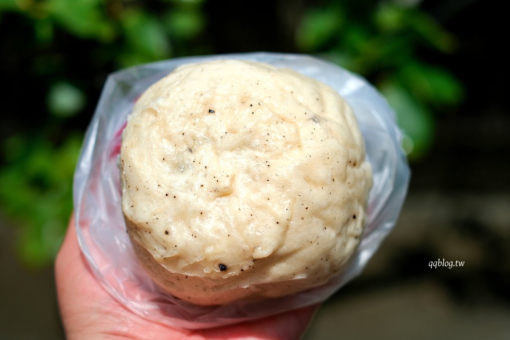 苗栗通宵︱阿潔老麵饅頭．堅持老麵發酵揉製麵糰，選用當地食材，鬆軟又香Q @QQ的懶骨頭