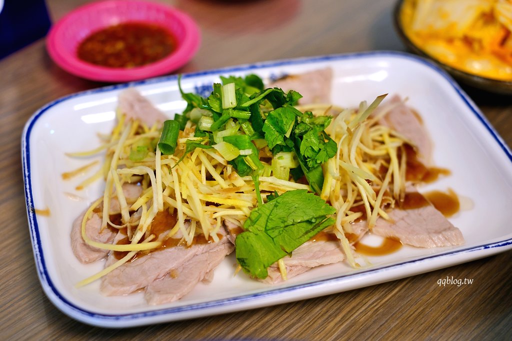 苗栗三義︱鄉村麵館．傳承三代的老字號客家麵館，用餐空間寬敞舒適 @QQ的懶骨頭