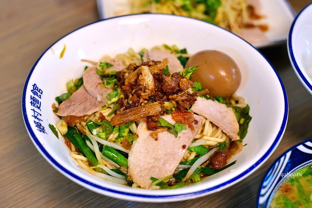 苗栗三義︱鄉村麵館．傳承三代的老字號客家麵館，用餐空間寬敞舒適 @QQ的懶骨頭