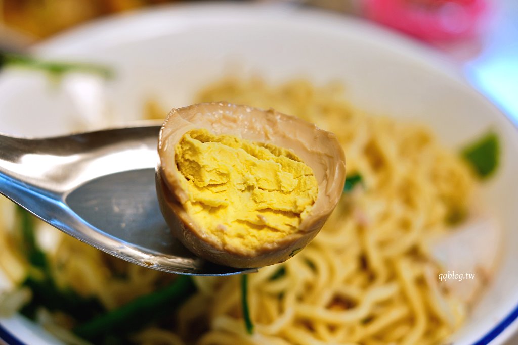 苗栗三義︱鄉村麵館．傳承三代的老字號客家麵館，用餐空間寬敞舒適 @QQ的懶骨頭