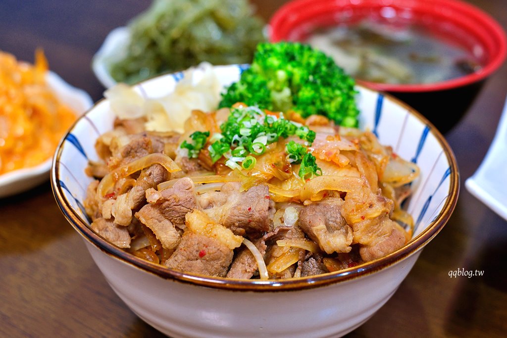 苗栗通霄︱阿叡丼飯 生魚片 壽司.超厚切生魚片,價格親民又大碗 @QQ的懶骨頭 苗栗通霄︱阿叡丼飯 生魚片 壽司.超厚切生魚片,價格親民又大碗 @QQ的懶骨頭