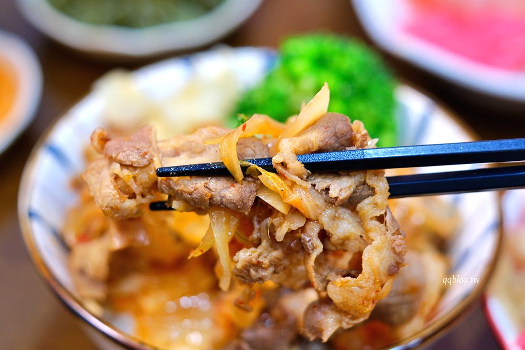 苗栗通霄︱阿叡丼飯 生魚片 壽司.超厚切生魚片,價格親民又大碗 @QQ的懶骨頭 苗栗通霄︱阿叡丼飯 生魚片 壽司.超厚切生魚片,價格親民又大碗 @QQ的懶骨頭