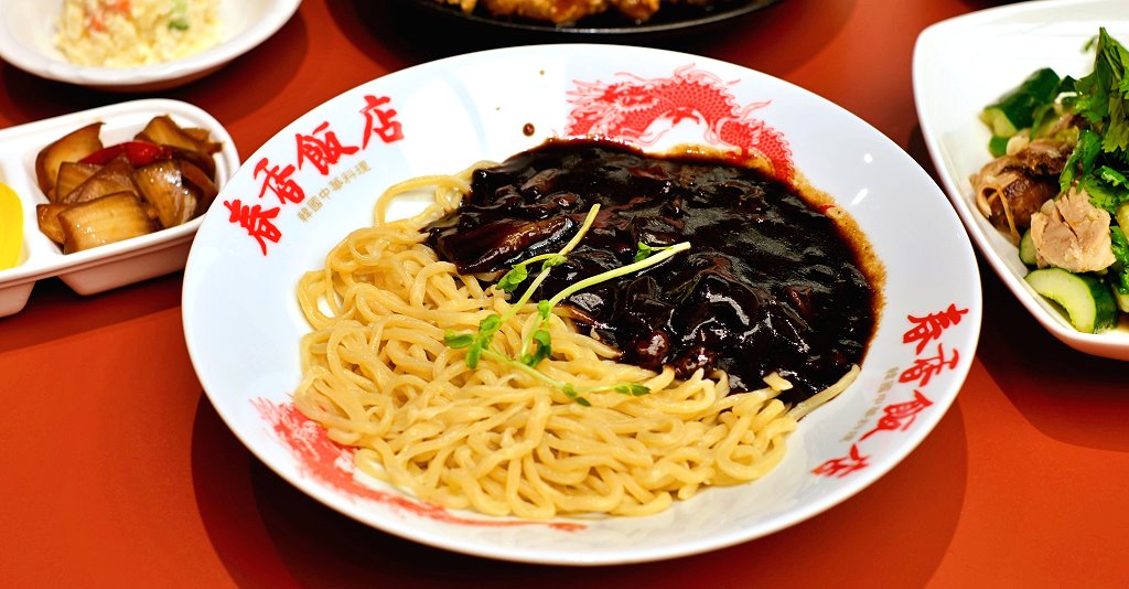 台中大雅︱張記美食館 火雞肉飯．火雞肉嫩味道鮮，菜色選擇性多，平價美食推薦 @QQ的懶骨頭