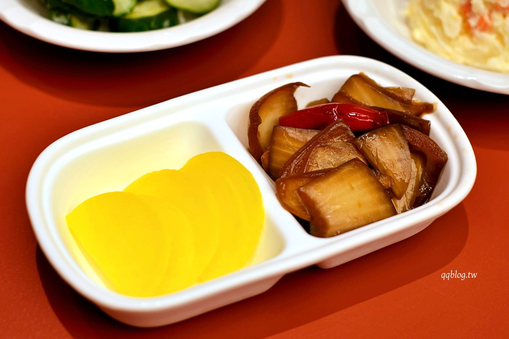 台中北屯︱春香飯店．兩班家旗下韓式中華料理進駐漢神洲際，必點韓式酢醬麵、糖醋肉 @QQ的懶骨頭