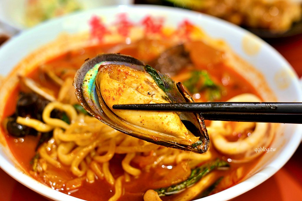 台中北屯︱春香飯店．兩班家旗下韓式中華料理進駐漢神洲際，必點韓式酢醬麵、糖醋肉 @QQ的懶骨頭