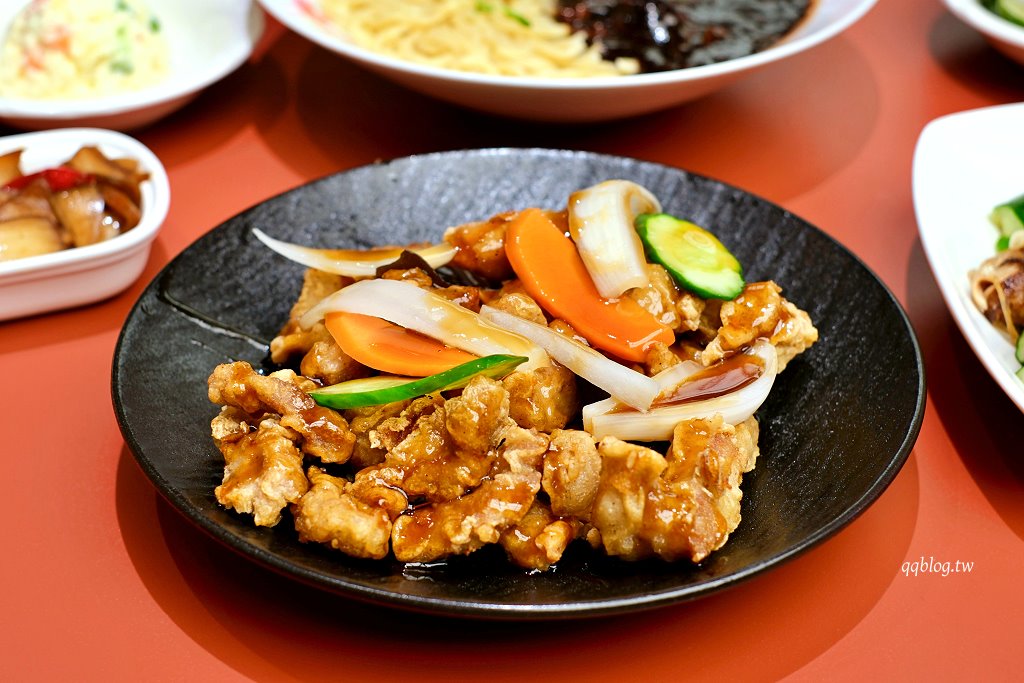 台中北屯︱春香飯店．兩班家旗下韓式中華料理進駐漢神洲際，必點韓式酢醬麵、糖醋肉 @QQ的懶骨頭