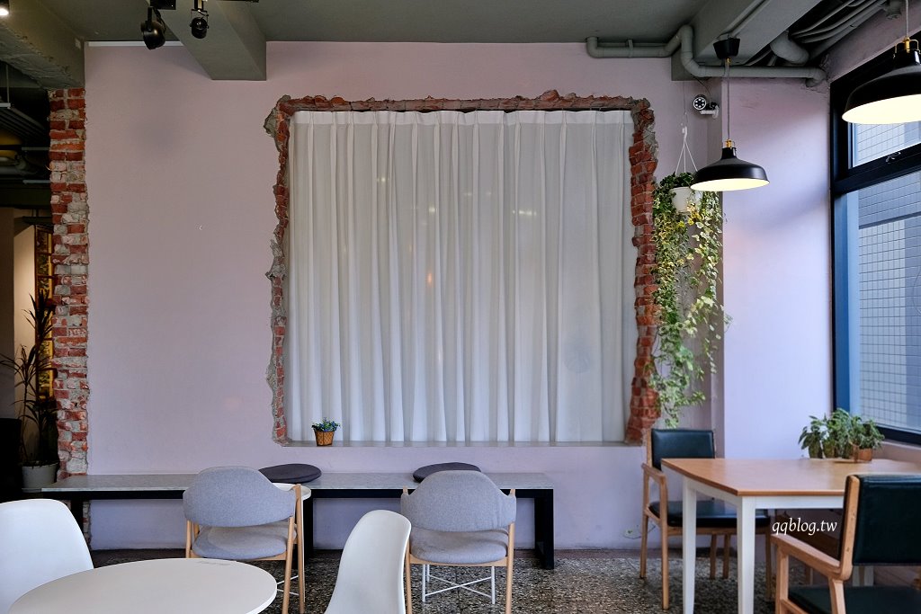 台中豐原︱駿咖啡 JIUN COFFEE WORKSHOP ．巷弄裡的質感咖啡廳，下午茶雙人套餐很可以，好吃又好拍 @QQ的懶骨頭