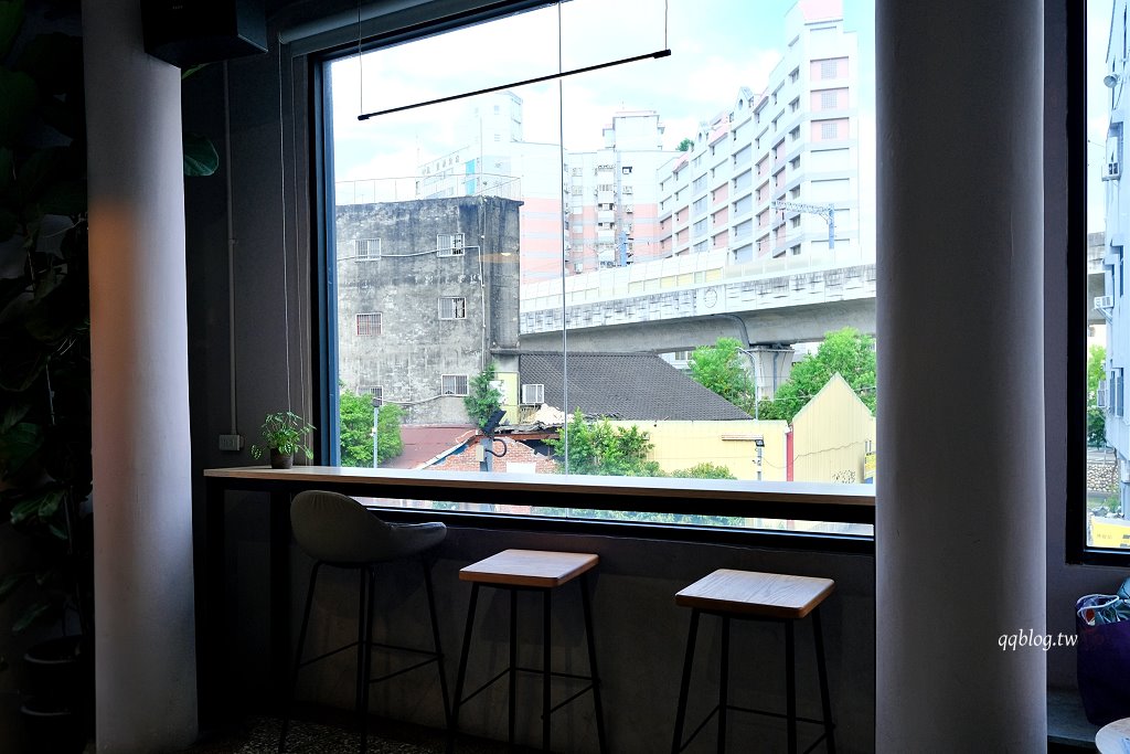 台中豐原︱駿咖啡 JIUN COFFEE WORKSHOP ．巷弄裡的質感咖啡廳，下午茶雙人套餐很可以，好吃又好拍 @QQ的懶骨頭