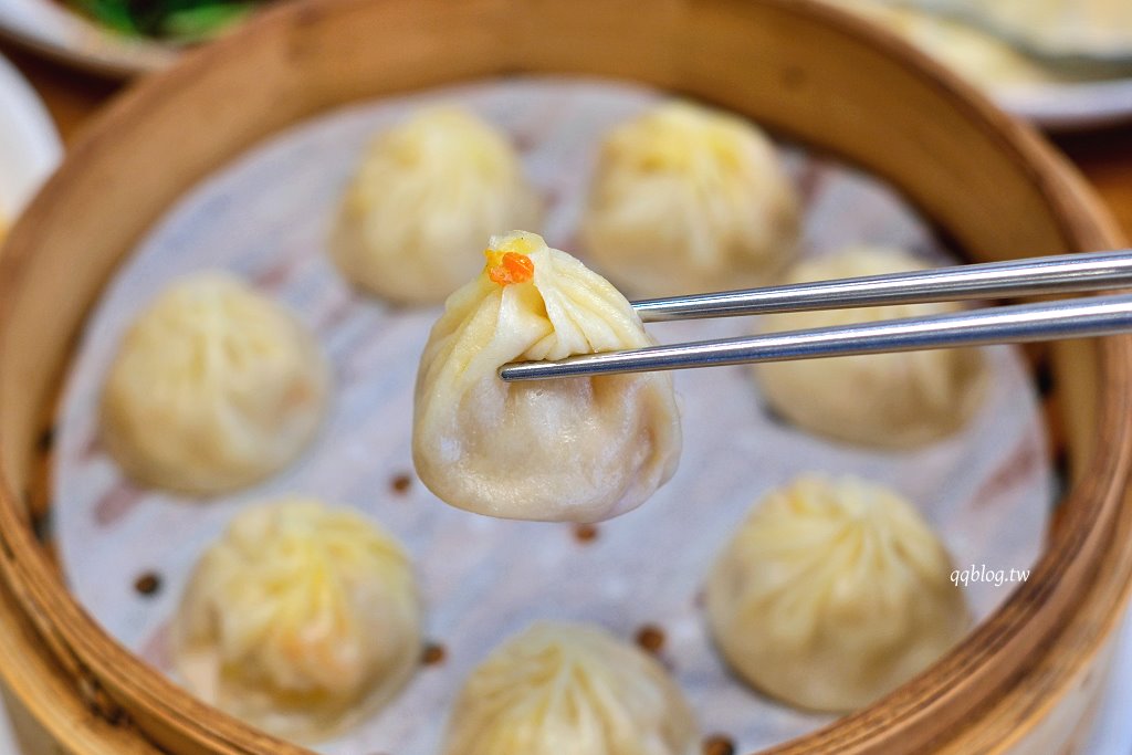 台中中區︱沁園春 創始店．營業超過70年的老字號江浙料理，連續多年獲得米其林必比登推薦 @QQ的懶骨頭