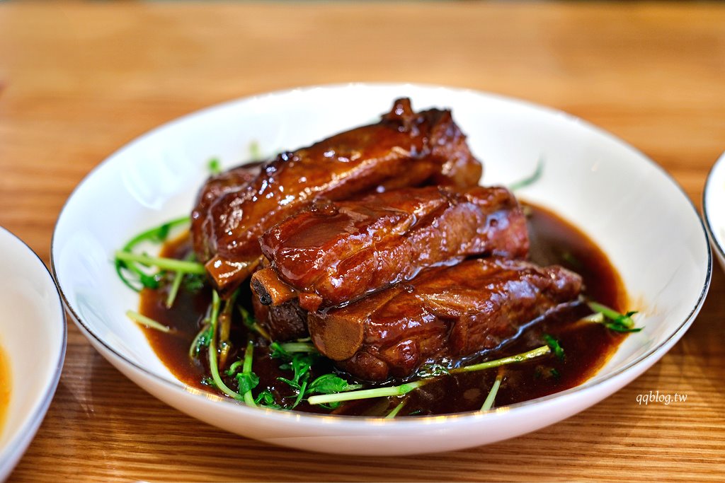 台中中區︱沁園春 創始店.營業超過70年的老字號江浙料理,連續多年獲得米其林必比登推薦 @QQ的懶骨頭 台中中區︱沁園春 創始店.營業超過70年的老字號江浙料理,連續多年獲得米其林必比登推薦 @QQ的懶骨頭
