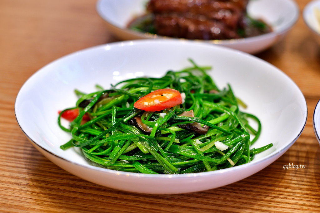 台中中區︱沁園春 創始店.營業超過70年的老字號江浙料理,連續多年獲得米其林必比登推薦 @QQ的懶骨頭 台中中區︱沁園春 創始店.營業超過70年的老字號江浙料理,連續多年獲得米其林必比登推薦 @QQ的懶骨頭