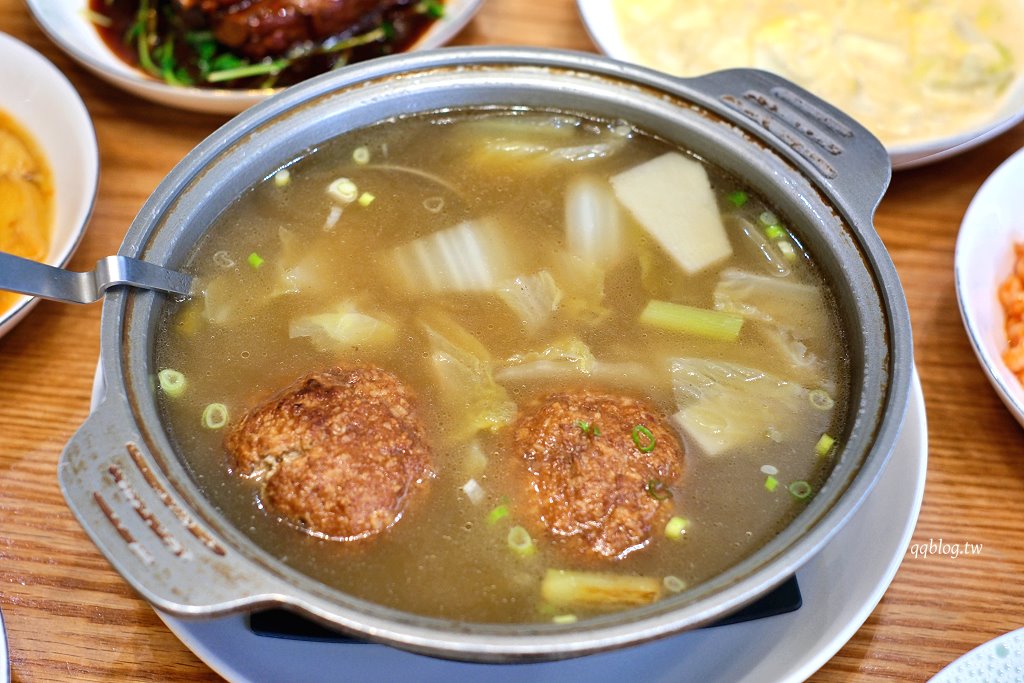 台中中區︱沁園春 創始店.營業超過70年的老字號江浙料理,連續多年獲得米其林必比登推薦 @QQ的懶骨頭 台中中區︱沁園春 創始店.營業超過70年的老字號江浙料理,連續多年獲得米其林必比登推薦 @QQ的懶骨頭