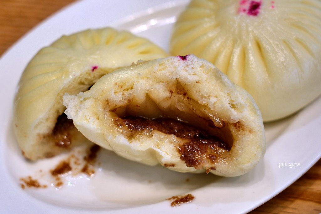 台中中區︱沁園春 創始店．營業超過70年的老字號江浙料理，連續多年獲得米其林必比登推薦 @QQ的懶骨頭