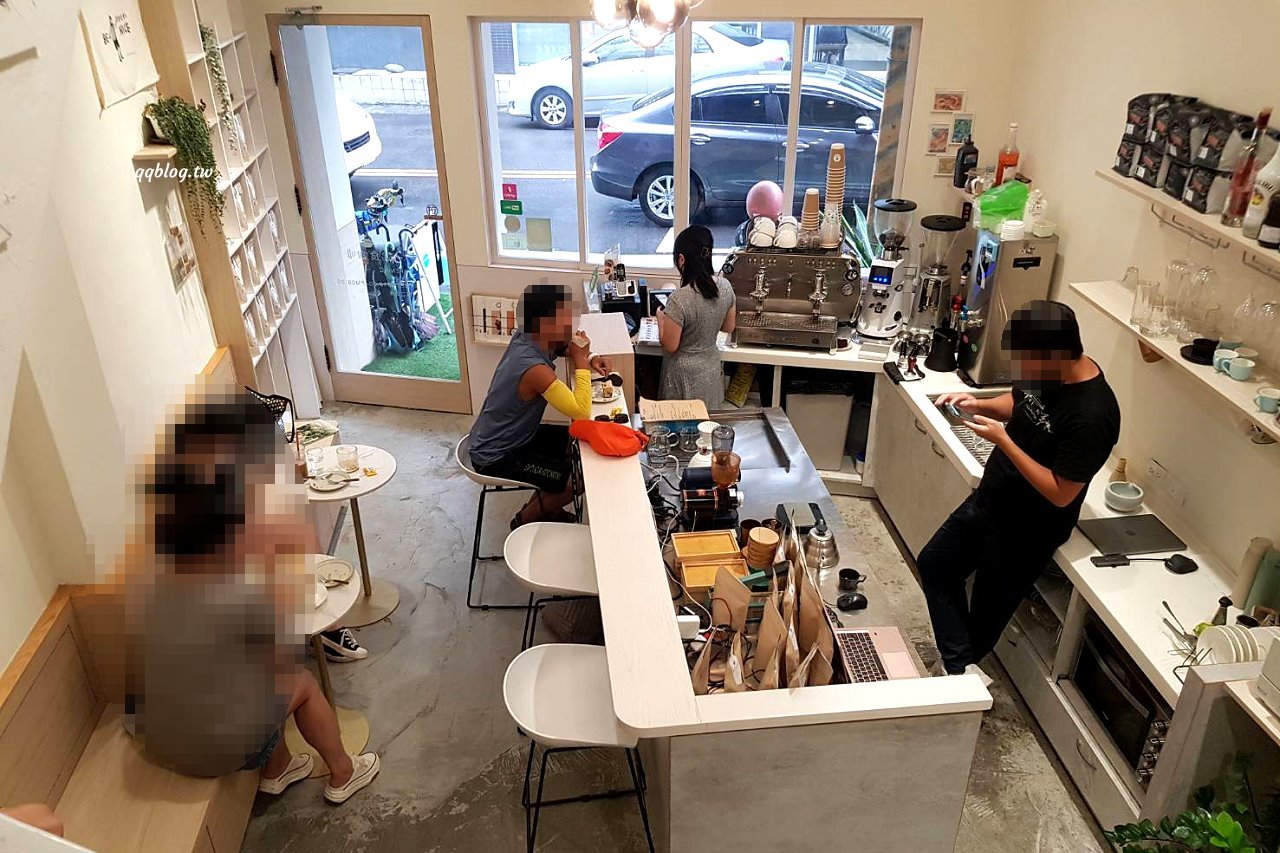 台中東勢︱號食咖啡 Hao Shih Cafe．從種植咖啡豆到挑選再到自家烘焙的咖啡館，溫馨小巧可愛 @QQ的懶骨頭