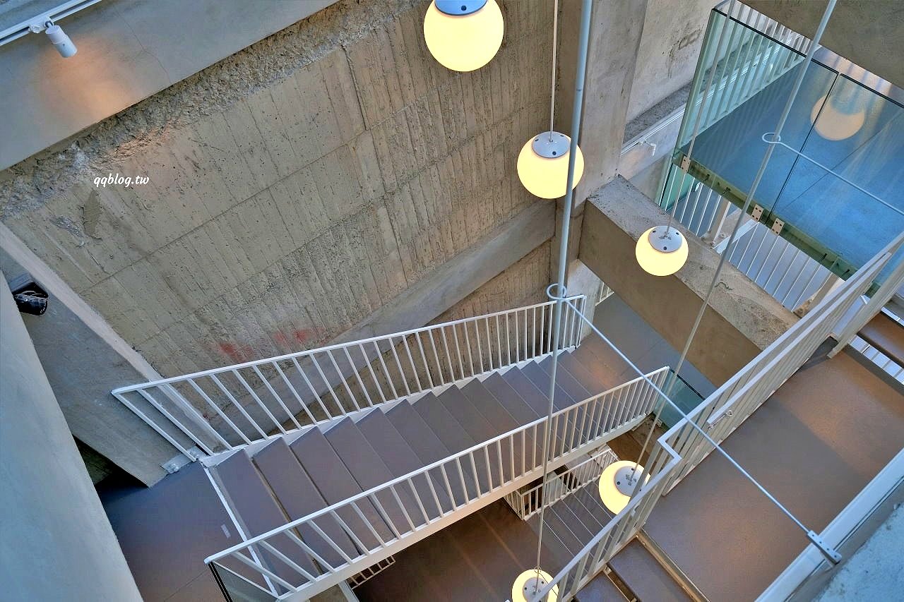 台南中西區︱南埕衖事 Tainan Lòng Story．把平面的巷弄垂直呈現於八層樓建築內，絕美空間還有好吃的冰淇淋 @QQ的懶骨頭