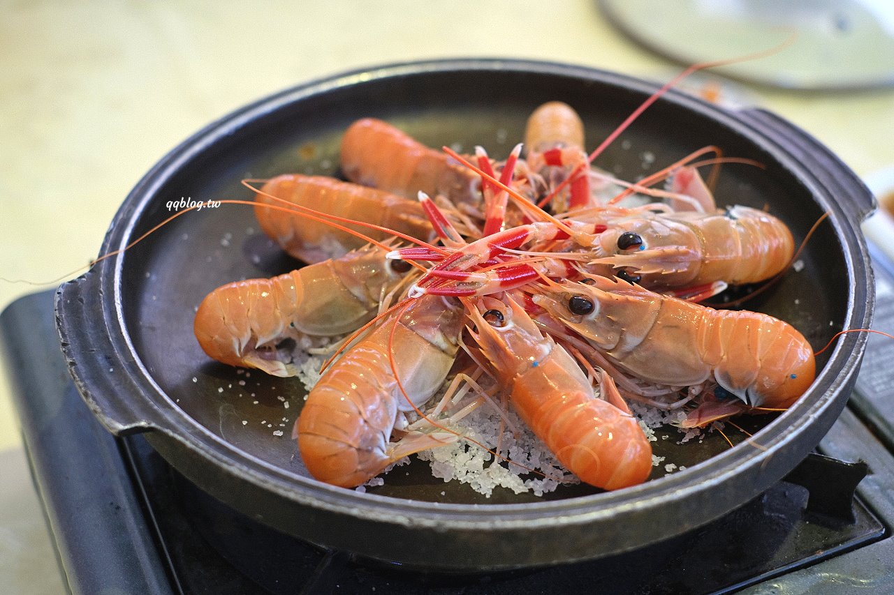 宜蘭蘇澳︱味珍活海鮮．點餐就送生魚片，白飯無限量供應 @QQ的懶骨頭