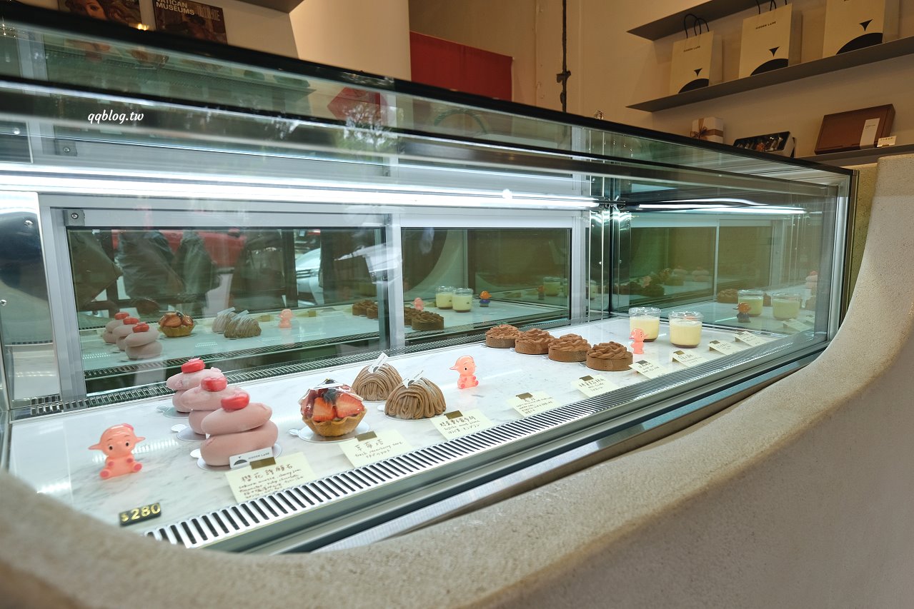 台中西區︱窩巷ᴴᴵᴰᴰᴱᴺ ᴸᴬᴺᴱ．文青風格老宅甜點，只可惜現在不開放內用了 @QQ的懶骨頭