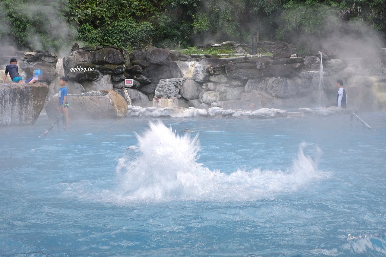 宜蘭大同︱鳩之澤溫泉．群山環繞絕美的岩石蛋溫泉，藍色泉水超夢幻 @QQ的懶骨頭