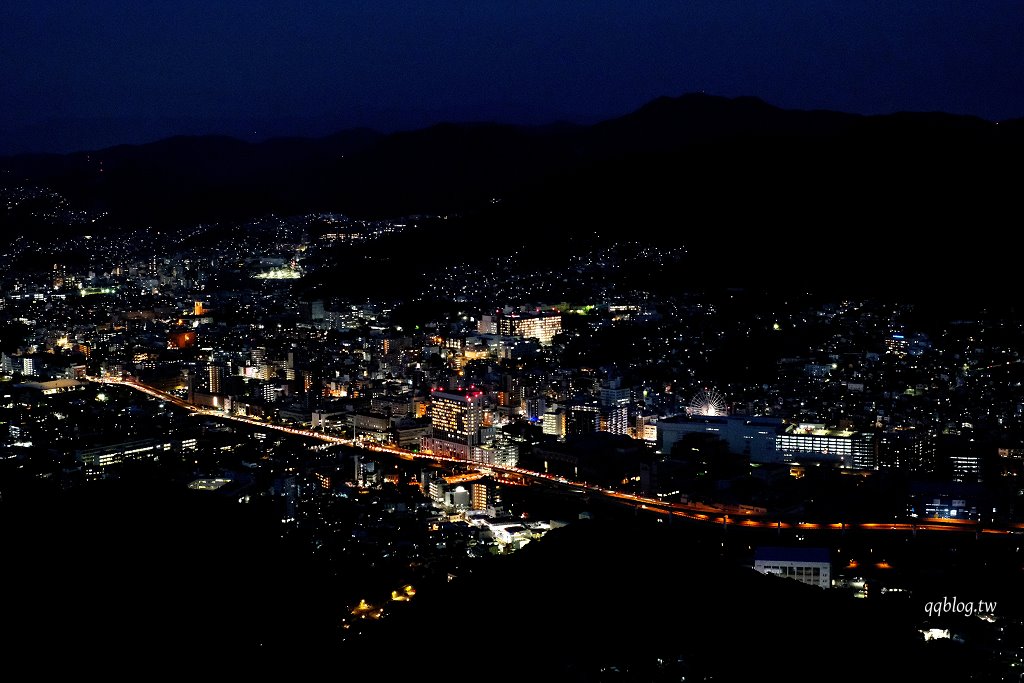 日本長崎︱稻佐山夜景．日本三大夜景之一也是世界新三大夜景，登上瞭望台觀賞美麗的長崎夜景 @QQ的懶骨頭