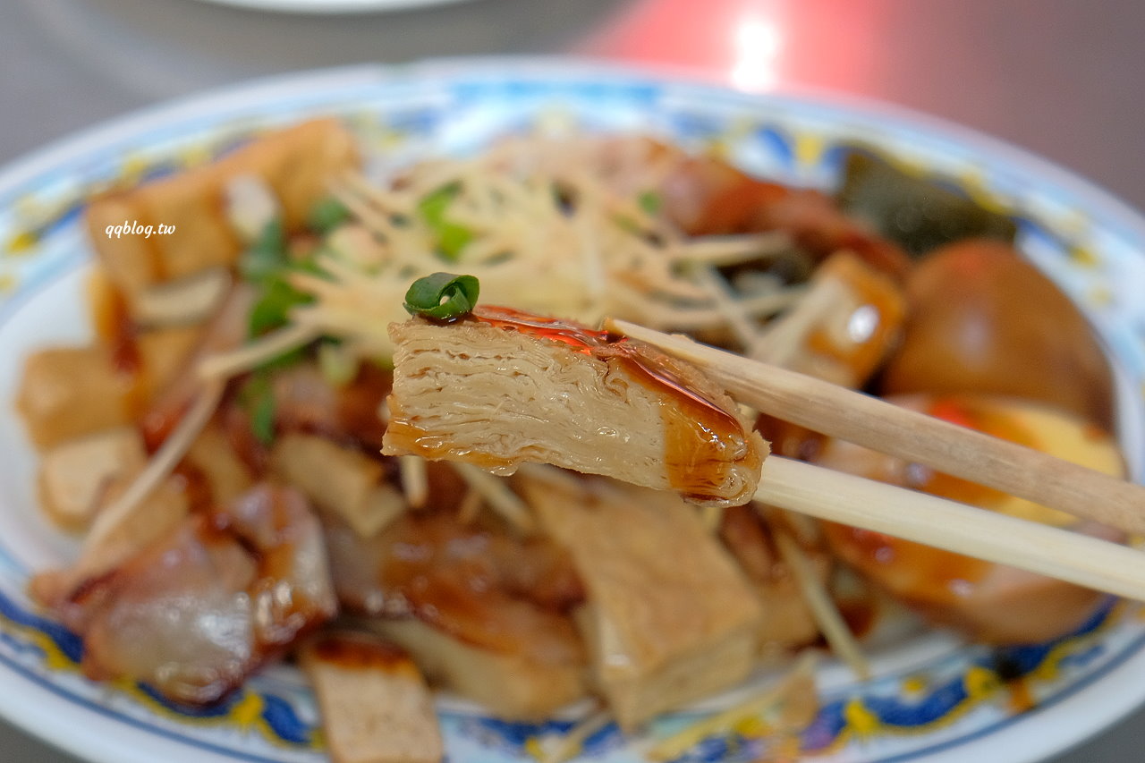 台中西區︱味香鮮肉湯圓．第五市場人氣鮮肉湯圓，鹹的甜的都好吃，第五市場美食推薦 @QQ的懶骨頭